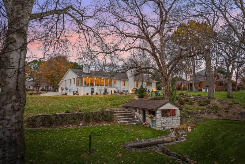 122 Fairways Dr, Hendersonville, TN 37075