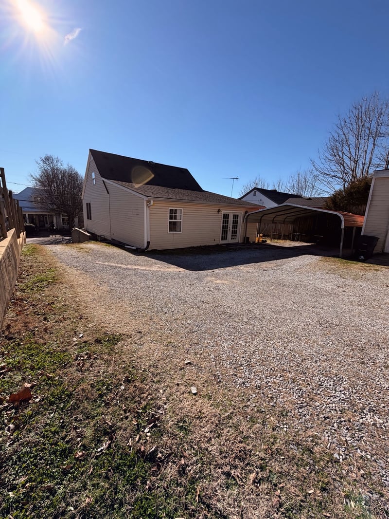 409 7th Ave, Springfield, TN 37172