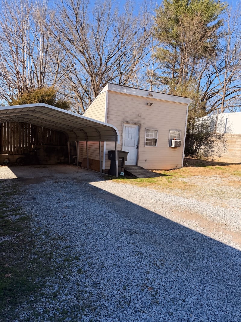 409 7th Ave, Springfield, TN 37172