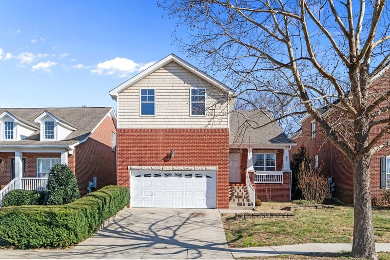 7020 Bridgeport Dr, Nashville, TN 37221