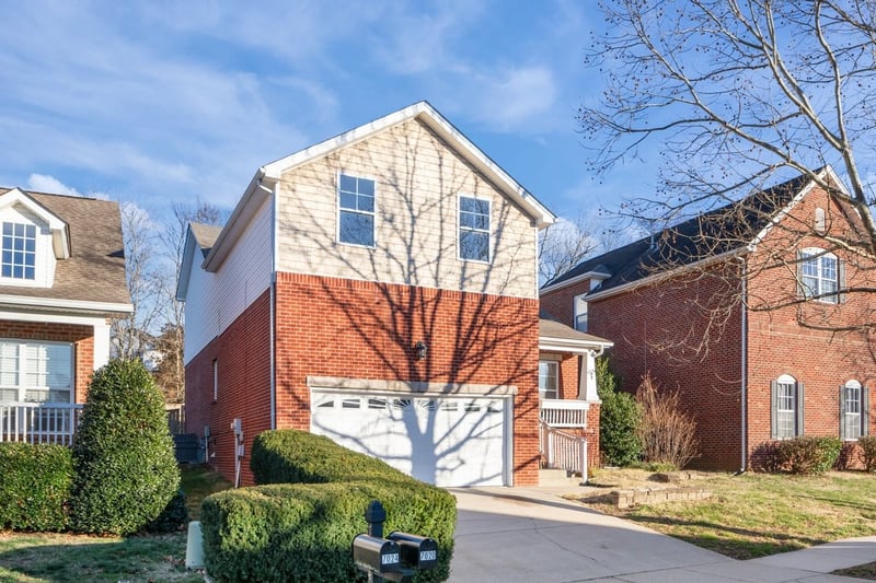 7020 Bridgeport Dr, Nashville, TN 37221