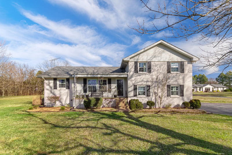 9576 Mullens Rd, Arrington, TN 37014