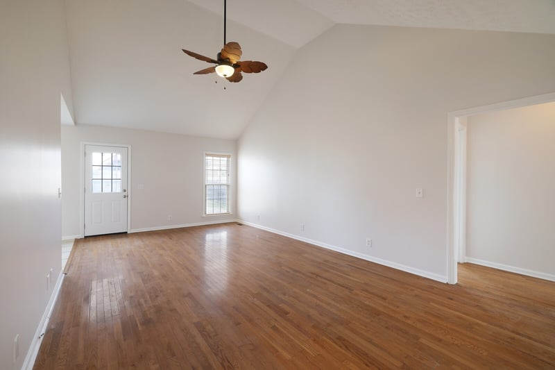 244 Green Hills Dr, Springfield, TN 37172