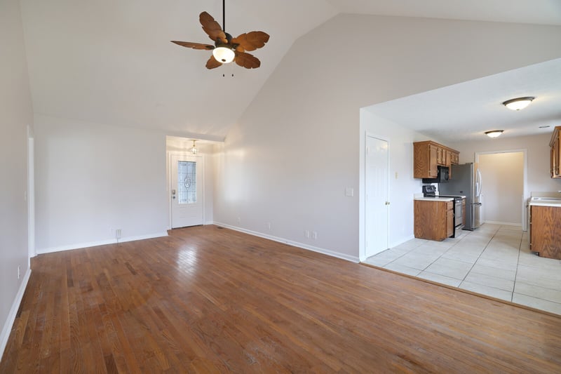 244 Green Hills Dr, Springfield, TN 37172