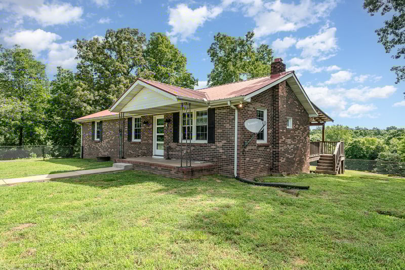 3636 Bowker Rd, Charlotte, TN 37036