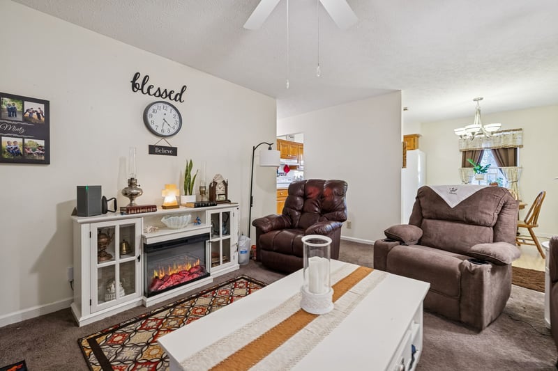 1337 Oaklawn Rd, Chapmansboro, TN 37035