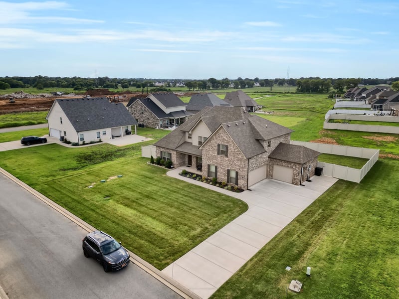 2807 Ella Louise Ln, Murfreesboro, TN 37130