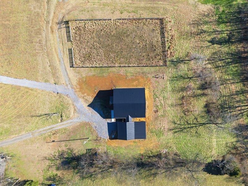 2731 Highway 25 , Cottontown, TN 37048