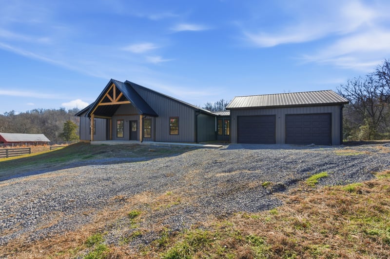 2731 Highway 25 , Cottontown, TN 37048