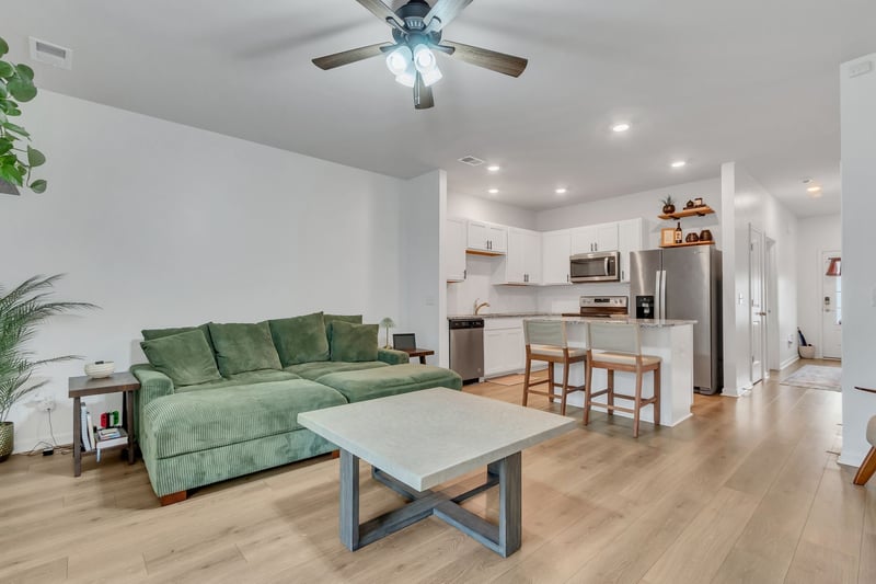 809 Dallas Dr, Columbia, TN 38401