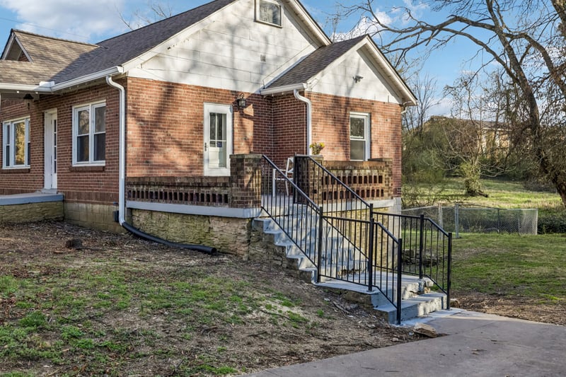 120 Dellway Dr, Nashville, TN 37207