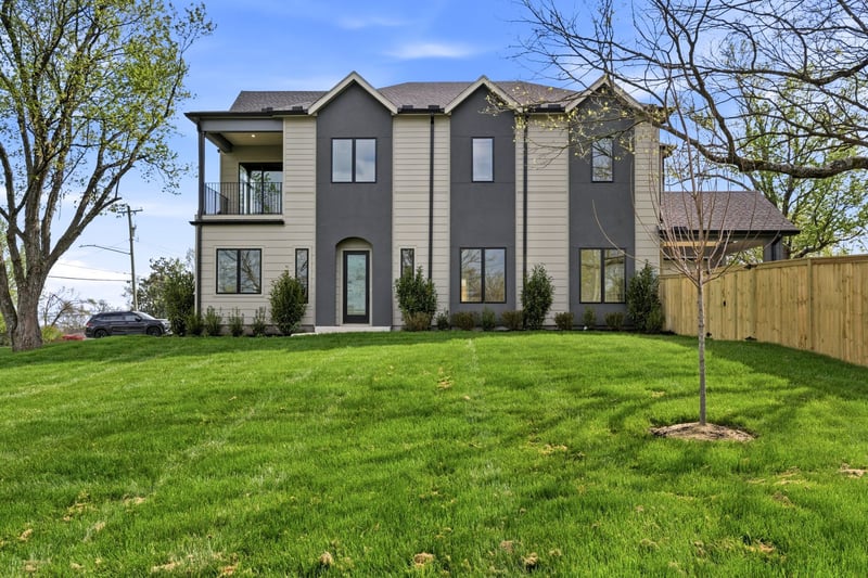 726 Newhall Dr, Nashville, TN 37206