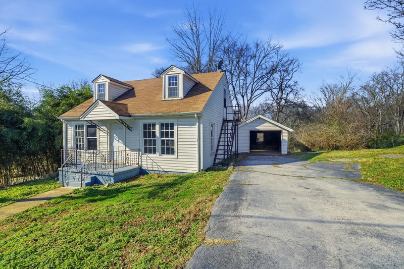 1612 Columbia Ave, Columbia, TN 38401