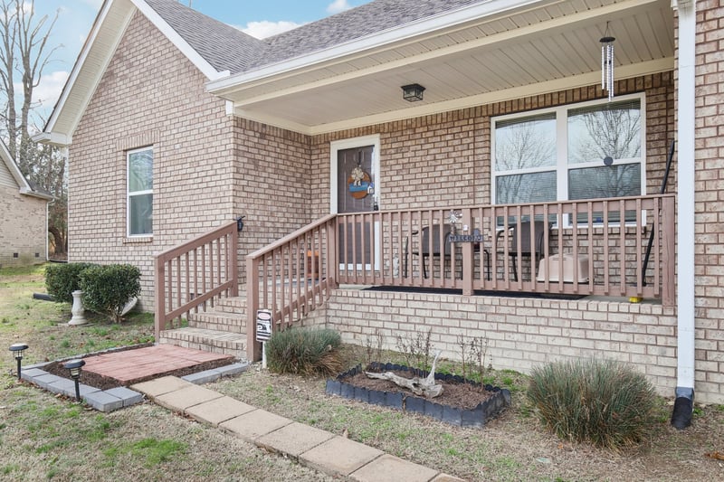 104 Jollie Ln, Westmoreland, TN 37186