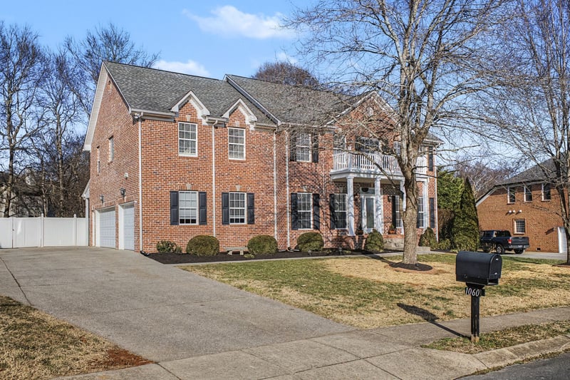 1060 Auldridge Dr, Spring Hill, TN 37174