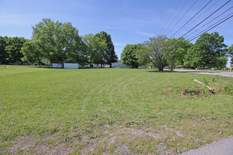 2612 Hwy 31w, White House, TN 37188