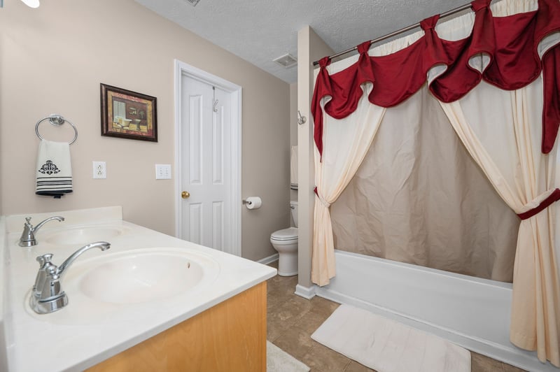 2529 Gold Valley Dr, Murfreesboro, TN 37130