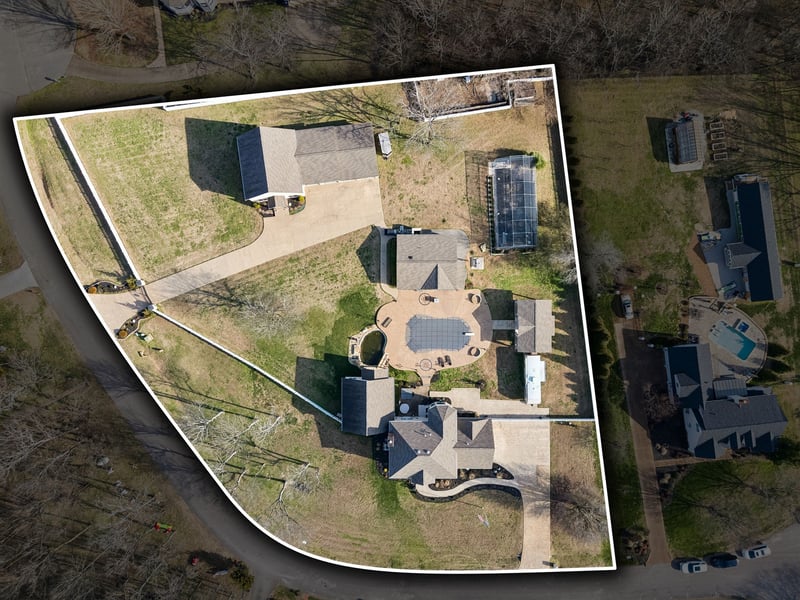 1045 Claremont Dr, Columbia, TN 38401