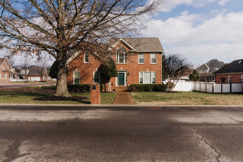 203 Savannah Rdg, Murfreesboro, TN 37127