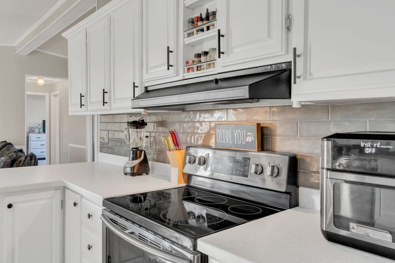 960 Harsh Ln, Castalian Springs, TN 37031