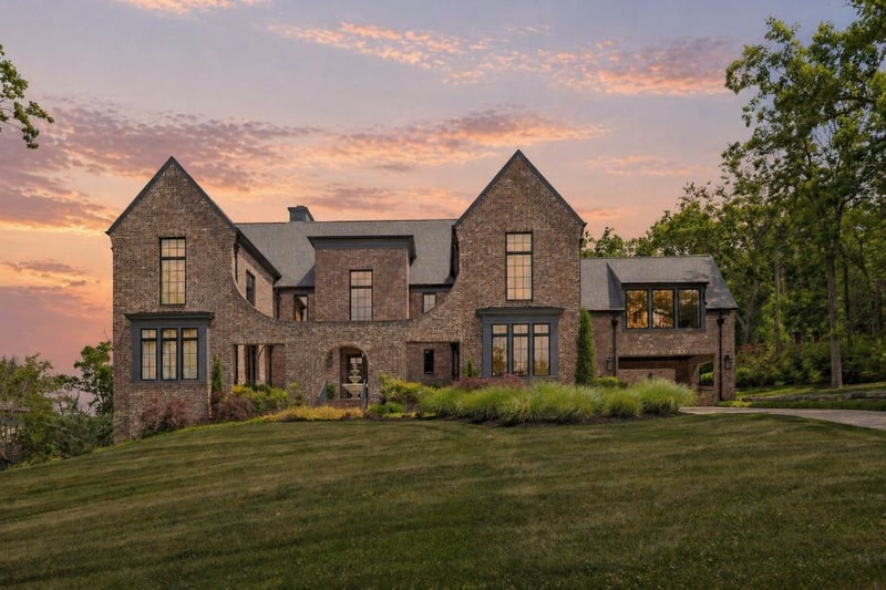 4520 Shys Hill Rd, Nashville, TN 37215
