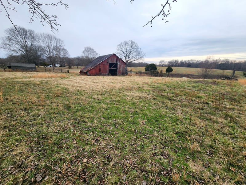 Houston Fielder Rd, Clarksville, TN 37043