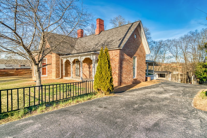 62 Main St, Springfield, TN 37172