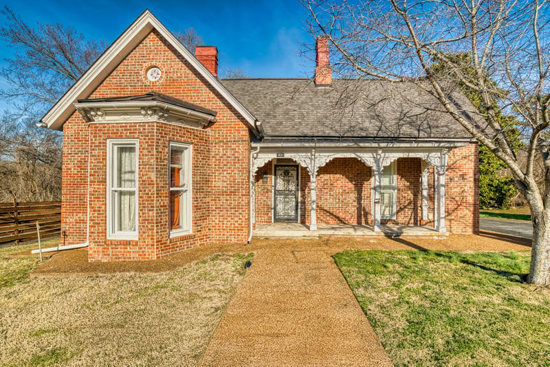 62 Main St, Springfield, TN 37172