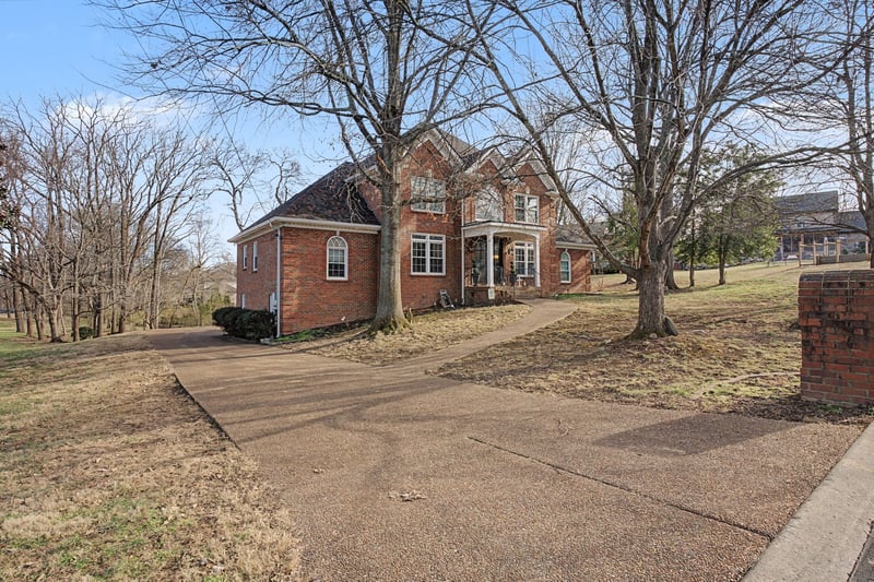 102 Saltwood Pl, Hendersonville, TN 37075