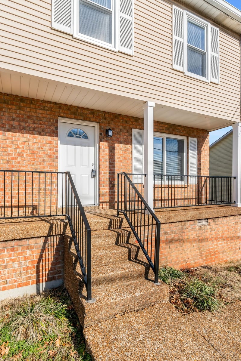 708 Flint Ridge Dr, Whites Creek, TN 37189