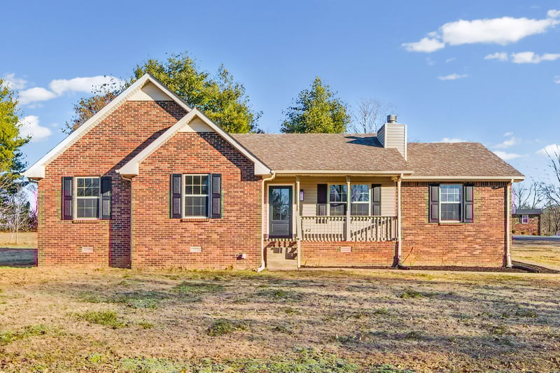 719 Darrow Dr, Pleasant View, TN 37146