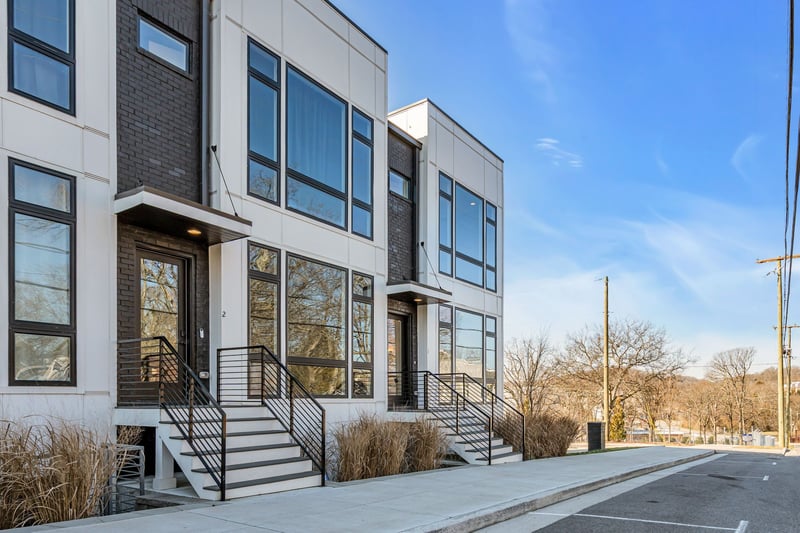 910 Youngs Ln #1, Nashville, TN 37207