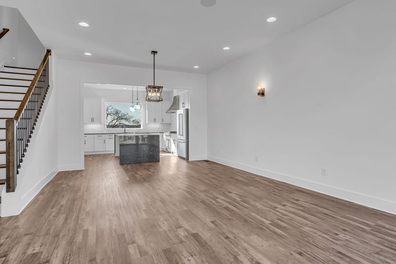 910 Youngs Ln #1, Nashville, TN 37207