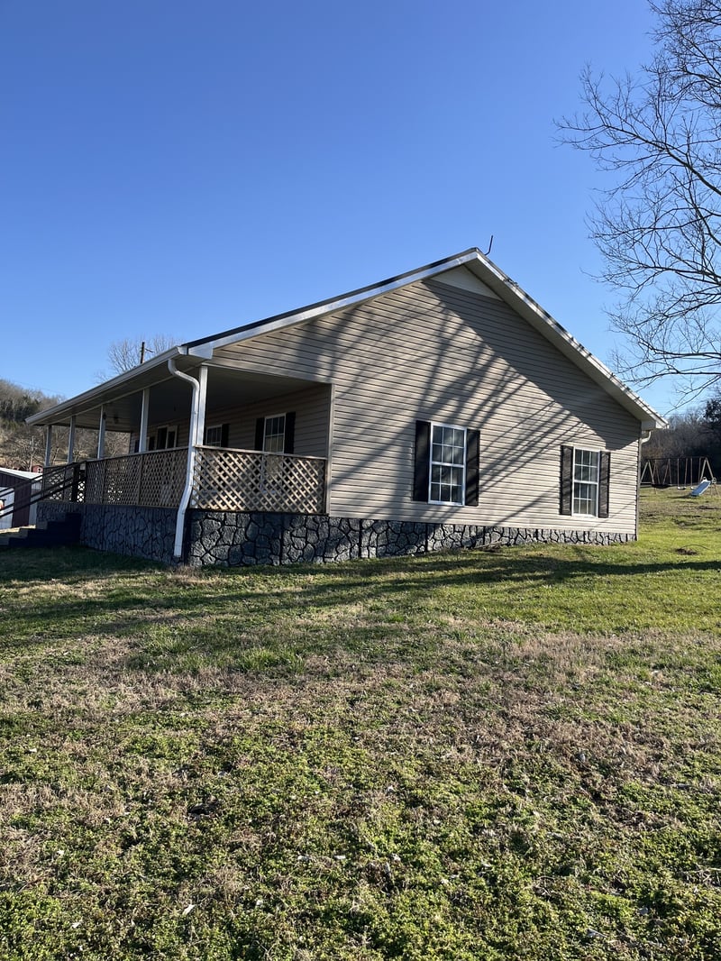 98 Ballenger Rd, Carthage, TN 37030