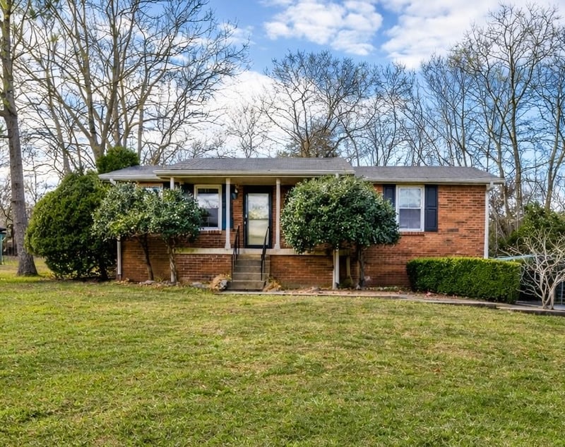 107 Lynn Dr, Hendersonville, TN 37075