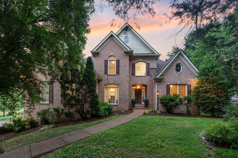 2425 Deerbourne Dr, Brentwood, TN 37027