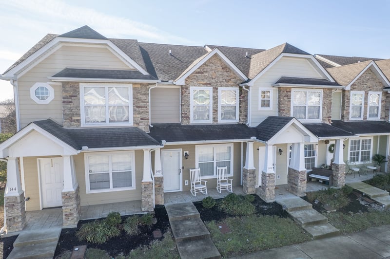 142 Cobblestone Place Dr, Goodlettsville, TN 37072