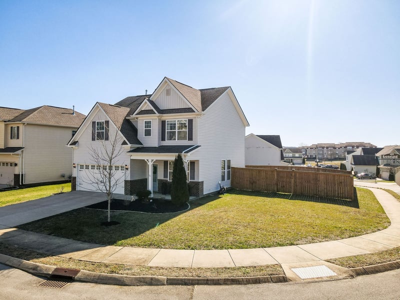 1045 Keeneland Dr, Spring Hill, TN 37174