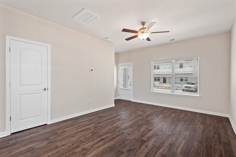 6078 Cullen Dr, La Vergne, TN 37086