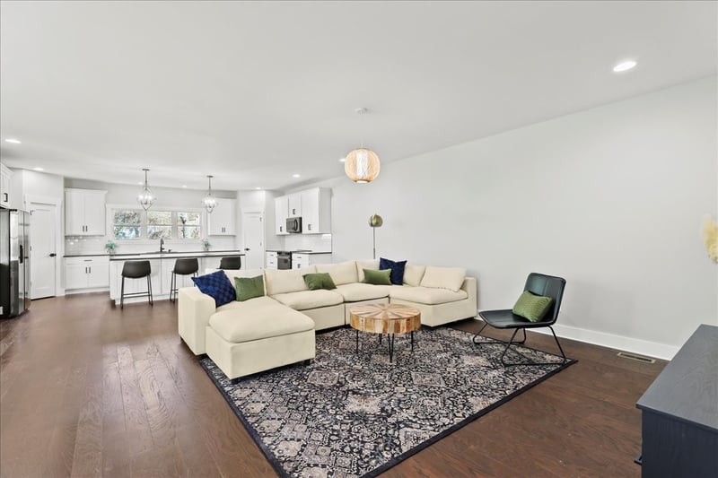 1227 N Avondale Cir, Nashville, TN 37207