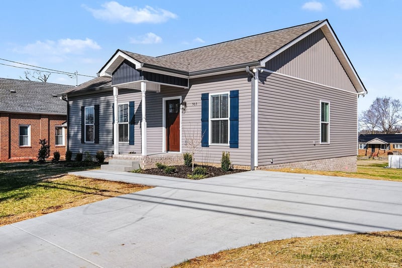 503 E 8th St, Columbia, TN 38401