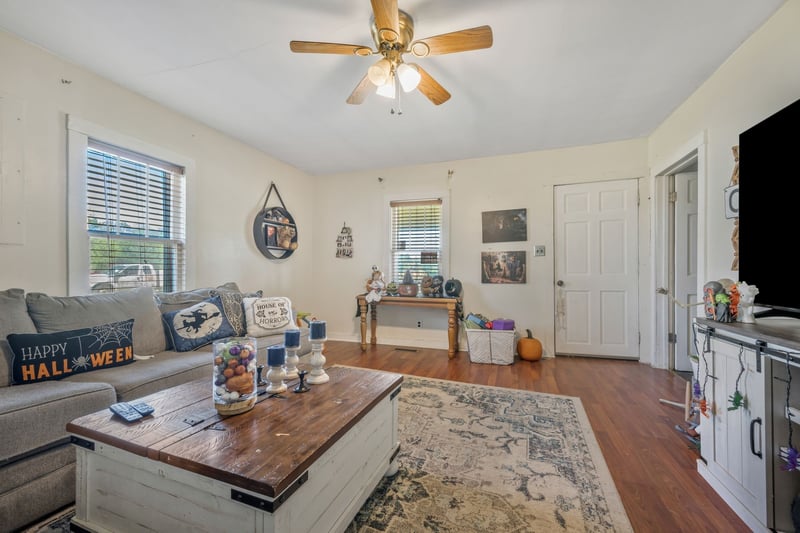 6491 Piney River Rd, Bon Aqua, TN 37025