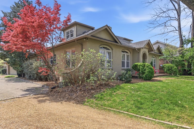 203A Woodmont Cir, Nashville, TN 37205