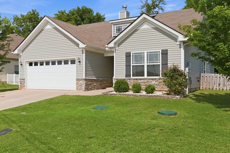 1310 Halverson Dr, Murfreesboro, TN 37128