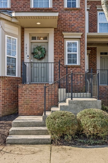 7053 Sunnywood Dr, Nashville, TN 37211