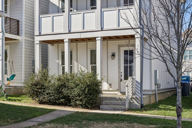 743 Cottage Park Dr, Nashville, TN 37207