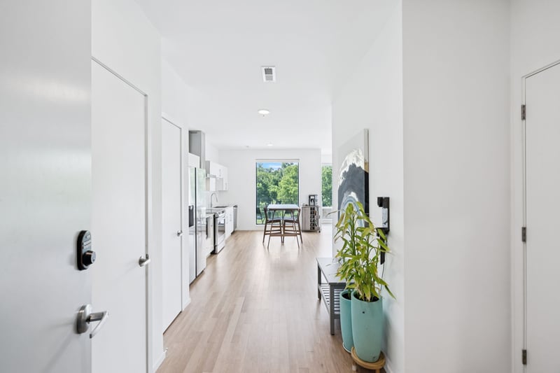 806 Olympic St #303, Nashville, TN 37203