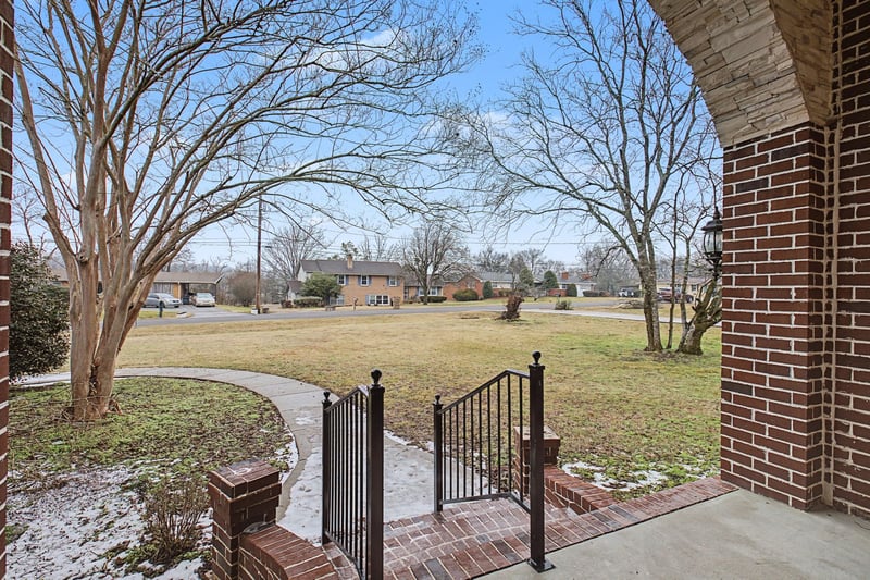 2010 Clintondale Dr, Nashville, TN 37218