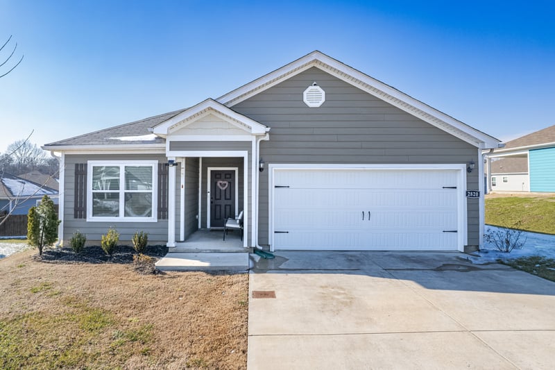 2820 Buzz St, Columbia, TN 38401