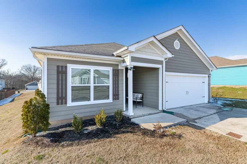 2820 Buzz St, Columbia, TN 38401